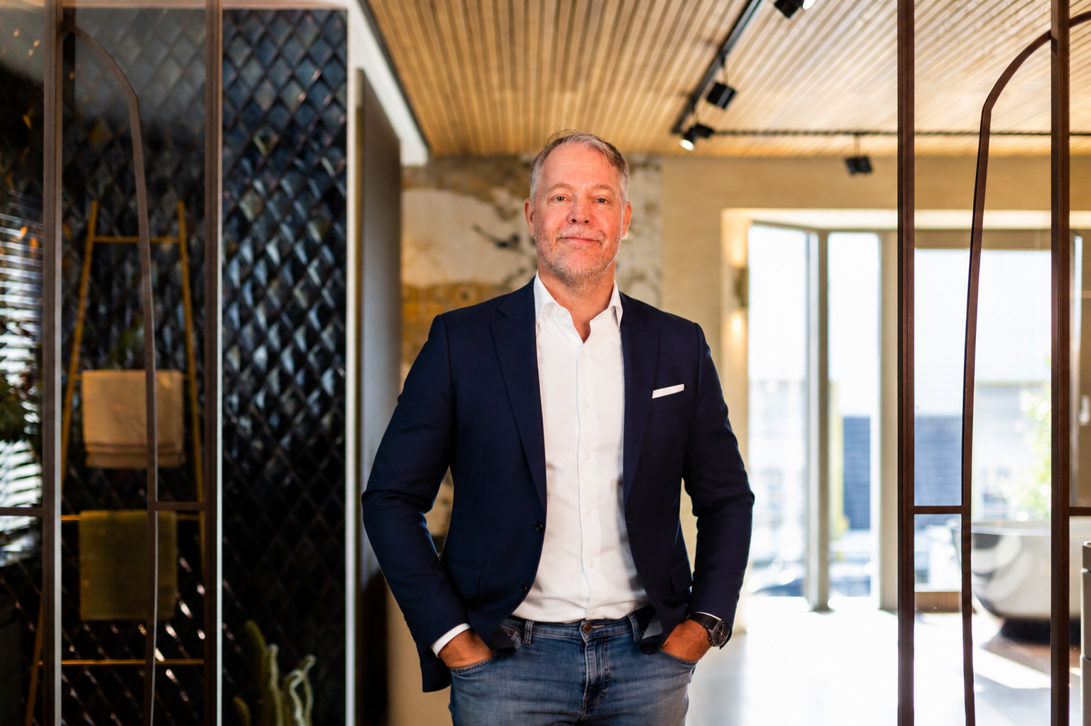 Romano Sperling | The Bathroom Designer in Amsterdam and Haarlem Area